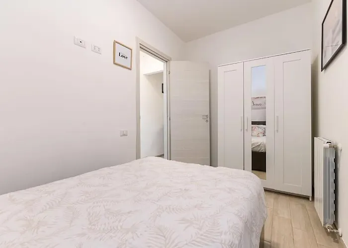 Apartment La Scaletta Furio Camillo Rom